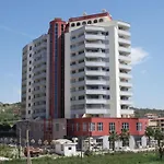 Lulu Suites - Petit
